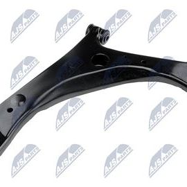 Rameno predné spodné ľavé komplet s čapom CHRYSLER VOYAGER 08-