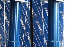 2x tlmiče predné + sada prachoviek a dorazov Meyle BMW 5er E60 E61