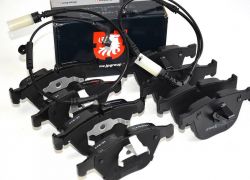 Brzdové platničky predné + zadné + snímač opotrebenia JP BMW 530d E61 TOURING