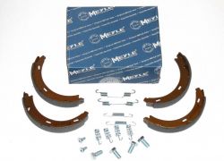 Brzdové čeľustia zadné so sadou pružiniek Meyle MERCEDES C-Class