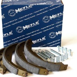 Brzdové čeľustia zadné so sadou pružiniek BMW 5er E39