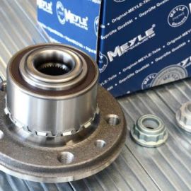 Ložisko kolesa predné s nábojom Meyle VW T5