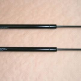 2x plynové vzpery kufra Ford Focus do r.v. 12.2000