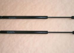 2x plynové vzpery kufra Ford Focus do r.v. 12.2000