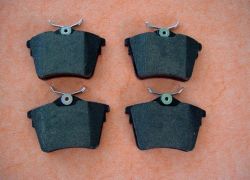 Brzdové destičky zadní náprava Peugeot 407 od: 05.2004
