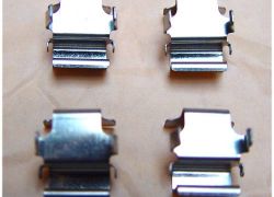 Sada příslušenství na brzdové destičky zadní Mitsubishi Outlander od rv 05.03