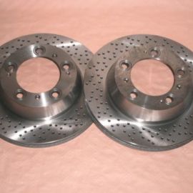 2x brzdové kotouče zadní děrované Porsche Boxter / Cayman od rv 01.2004