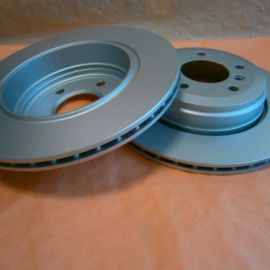 2x brzdové kotouče zadní lakované jištěné BMW E60 + E61