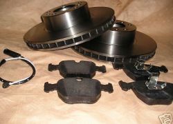 Brzdové kotouče + destičky přední BMW E38 jen 740i