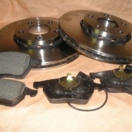 Brzdové kotouče + destičky Passat od roku výroby: 98 pouze pro 15