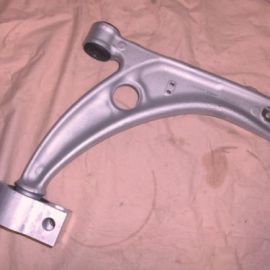 Rameno spodní přední VW Sharan 7N od r.v. 2010