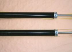 2x tlumiče zadní VW Bora Kombi od r.v. 05.1999