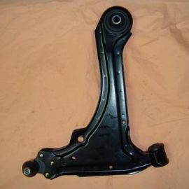 Rameno přední pravé Opel Astra F