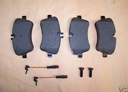 Brzdové destičky přední se snímačem Mercedes C-klasse W203, S203