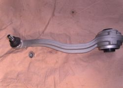 Rameno přední pravé Mercedes C209, A209 CLK
