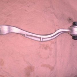 Rameno levé spodní přední náprava Mercedes W212 / S212