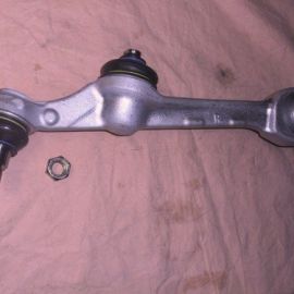 Rameno spodní pravé Mercedes W221, CL216