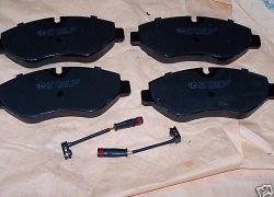 Brzdové destičky přední Mercedes Sprinter + VW Crafter od rv 2006