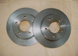 2x brzdové kotouče zadní náprava Mazda 3 od rv: 10.2003