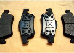 Brzdové destičky zadní náprava Mazda 3 od rv: 06.2009
