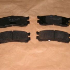 Brzdové destičky zadní náprava Mazda MPV