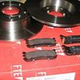 Brzdná sada zadní Mazda 323 od rv: 93-98 5-děrové kotouče