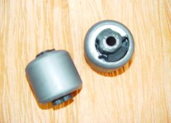 2x uložení zadní nápravy Meyle Ford KA