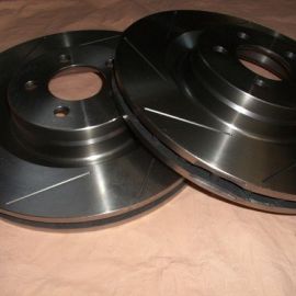 Brzdové kotouče přední se zářezy Chrysler 300C SRT8 6,1 ltr.