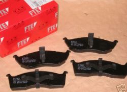 Brzdové destičky přední Chrysler 300M