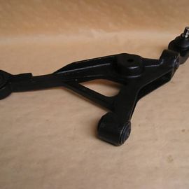 Rameno pravé přední komplet Chrysler Stratus