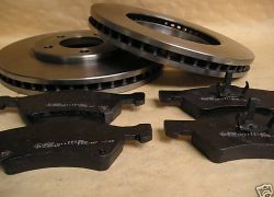 Brzdná sada přední náprava Chrysler Voyager RG od 2001