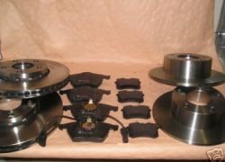 Brzdná sada Audi A4 přední + zadní s kotouči 280mm + 245mm