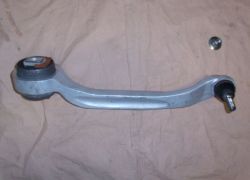 Rameno přední spodní levé Audi A8 4E_ od 2003