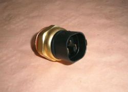 Teplotní spínač ventilátoru chlazení Audi A3