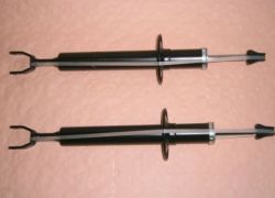 2x tlumiče přední Audi A6 4F2, C6 od r.v. 07.2004