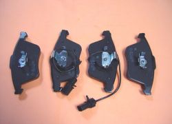 Brzdové destičky přední Audi A4 8H7, 8EC, 8ED od: 03.2003