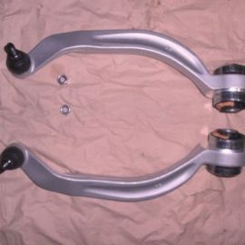 2x rameno přední spodní Audi A6 Allroad