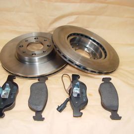 Brzdové kotouče + destičky přední Alfa Romeo 156