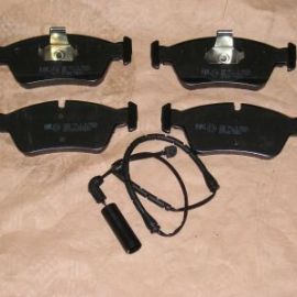 Brzdové destičky přední se snímačem BMW E46
