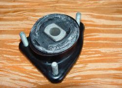 Uložení tlumiče zadní Sachs E39 Touring od rv 1997-2004