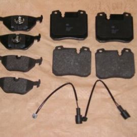 Brzdové destičky přední + zadní se snímačem BMW E32 750i