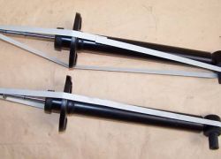 2x tlumiče zadní Audi A4 od: 1995-2001