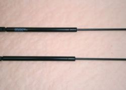 2x tlmiče vyklopových dverí Audi A6 Avant 4B5 C5 od: 12.1997