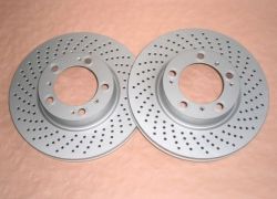 2x brzdové kotúče predné dierované Porsche 911 od r.v. 09.1997