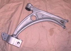Rameno spodné predné VW Sharan 7N od r.v. 2010