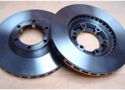 2x Brzdové kotúče predné Mitsubishi Galloper r.v.08.98