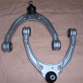 2x rameno predné horné Porsche Cayenne