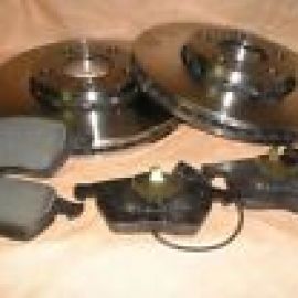 Brzdové kotúče predné 320mm + platničky predné Audi A6 Quattro