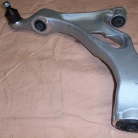 Rameno predné pravé VW Touareg od r.v.: 10.02