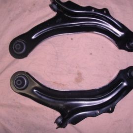 2x rameno predná náprava Renault Megane II od: 09/2003